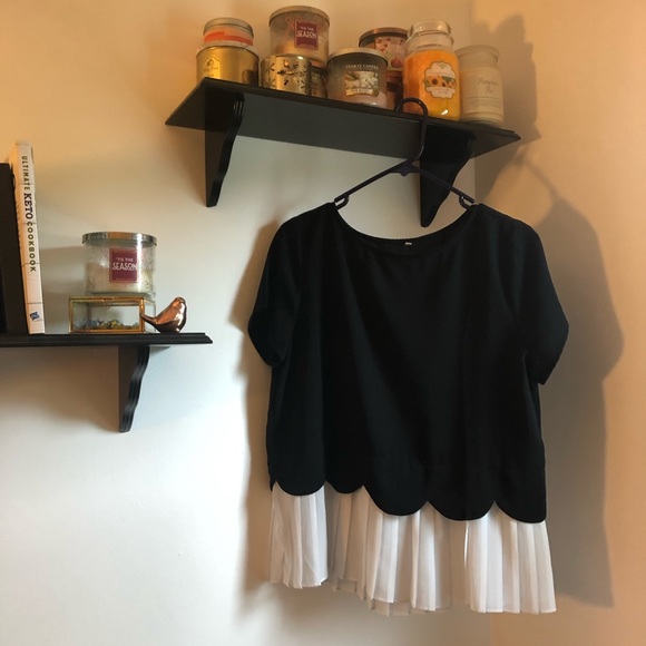 SHEIN Scalloped Black Blouse - Picture 2 of 3